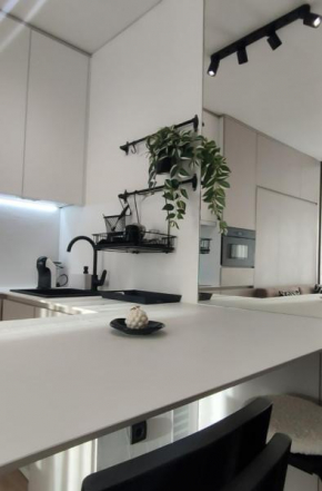 Lola apartman Milmari & Residence Hill